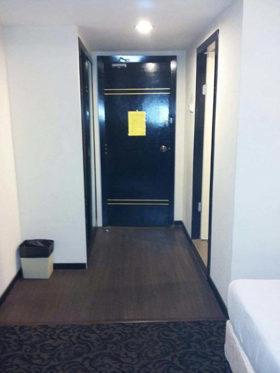 Embassy Hotel & Service Apartment Aparthotel